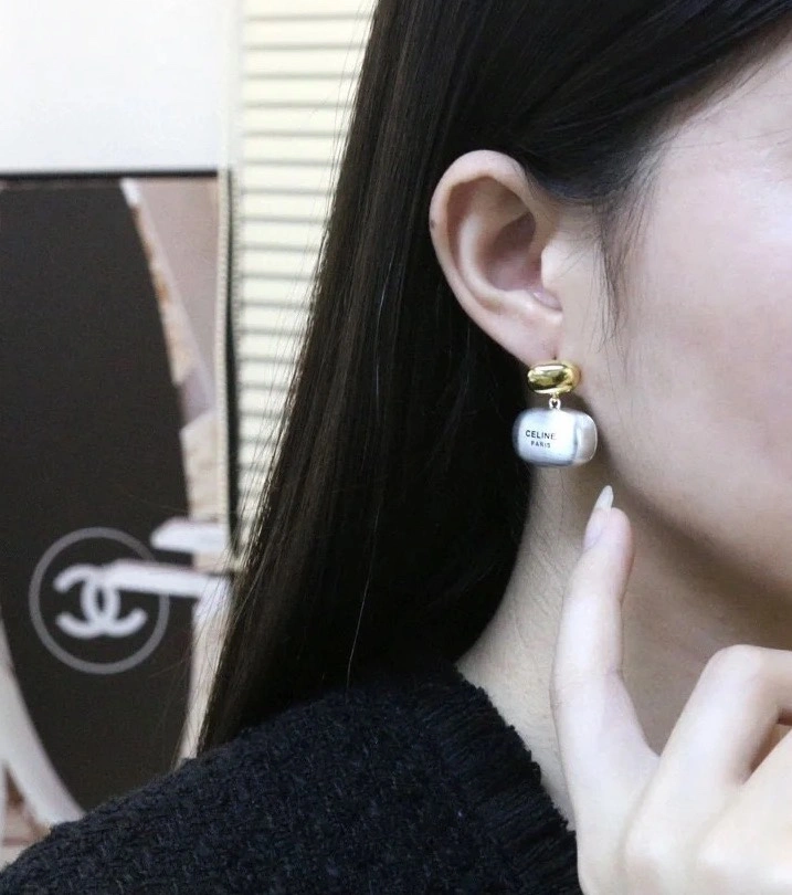 Breathable Celine Earrings 218552