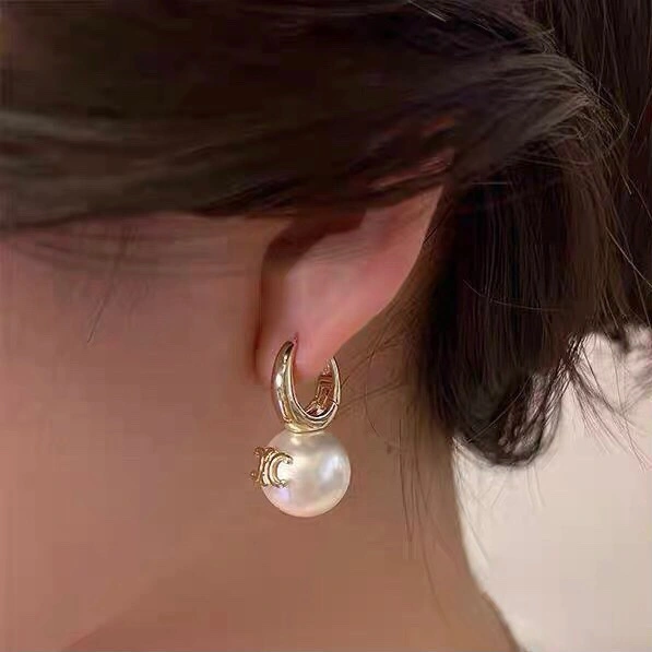 Celine Earrings FashionForward 218472