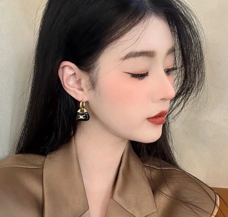 Celine Earrings SmoothTexture 218424