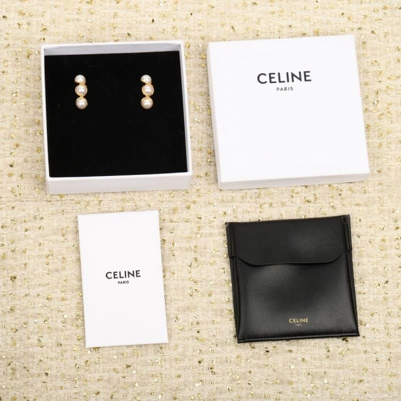 Snug Celine Earrings 218233