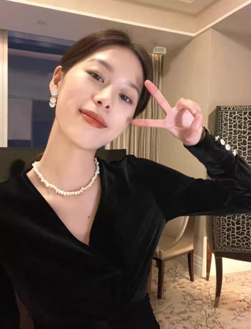 Snug Celine Earrings 218233