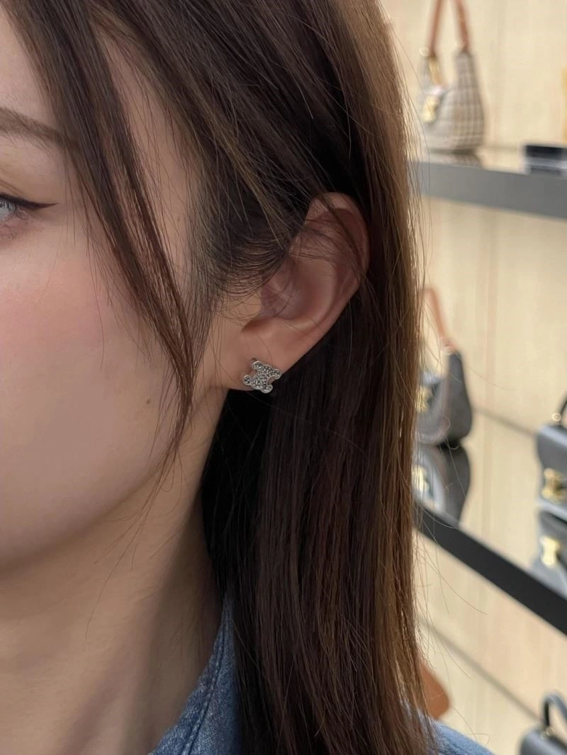 Celine Earrings Lightweight 218112