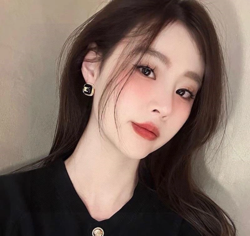 Versatile Celine Earrings 218015