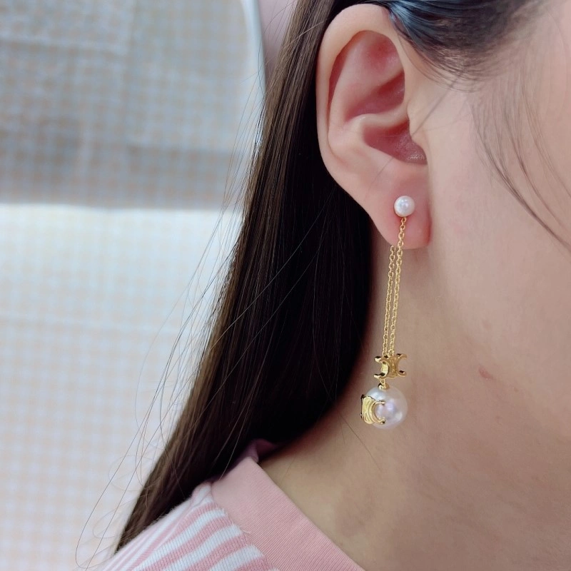 Celine Earrings Sleek 217935