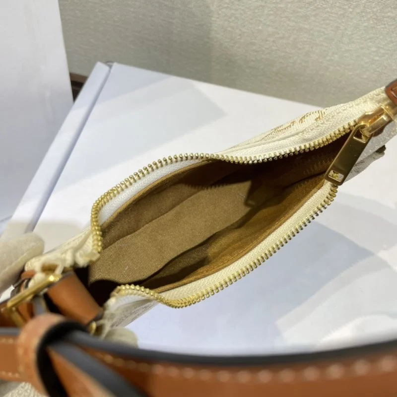 Effortless Celine Hobo Bags 37618