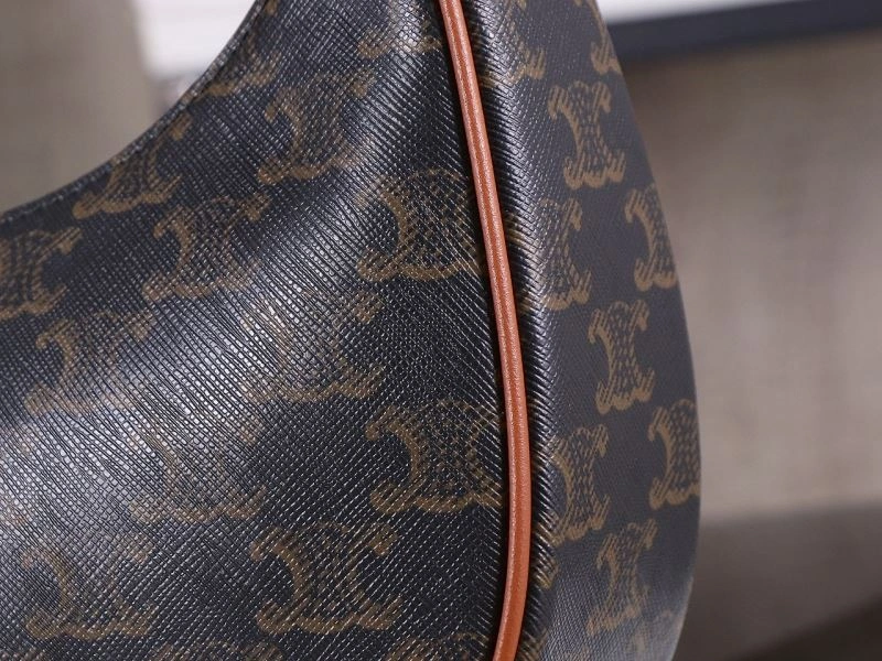 Effortless Celine Hobo Bags 77260