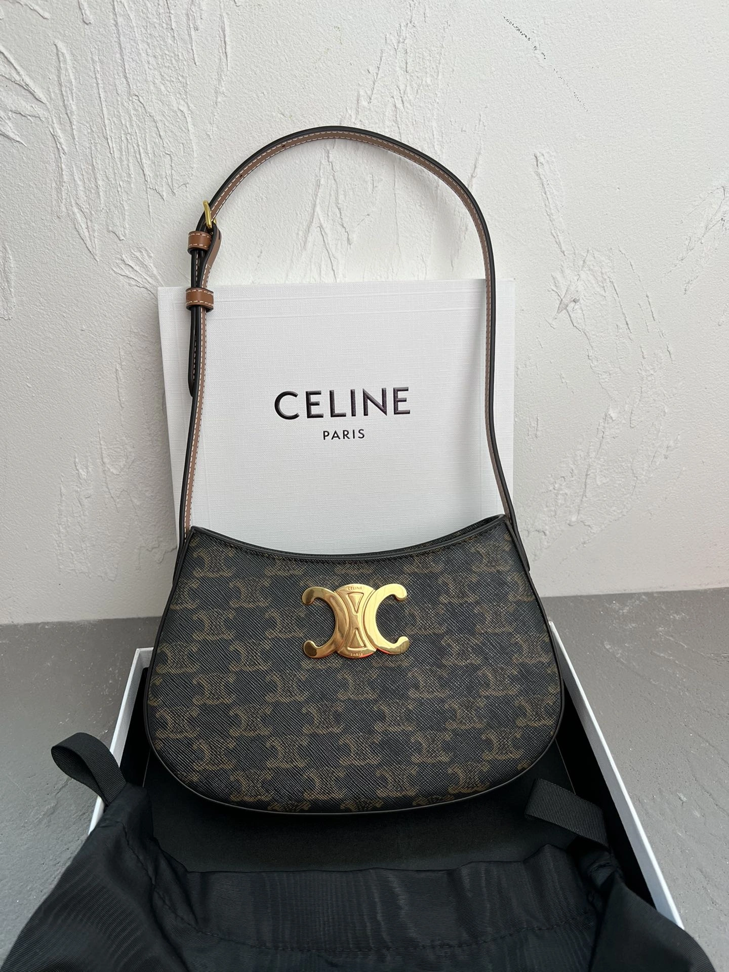 Celine Hobo Bags DailyWear 73732