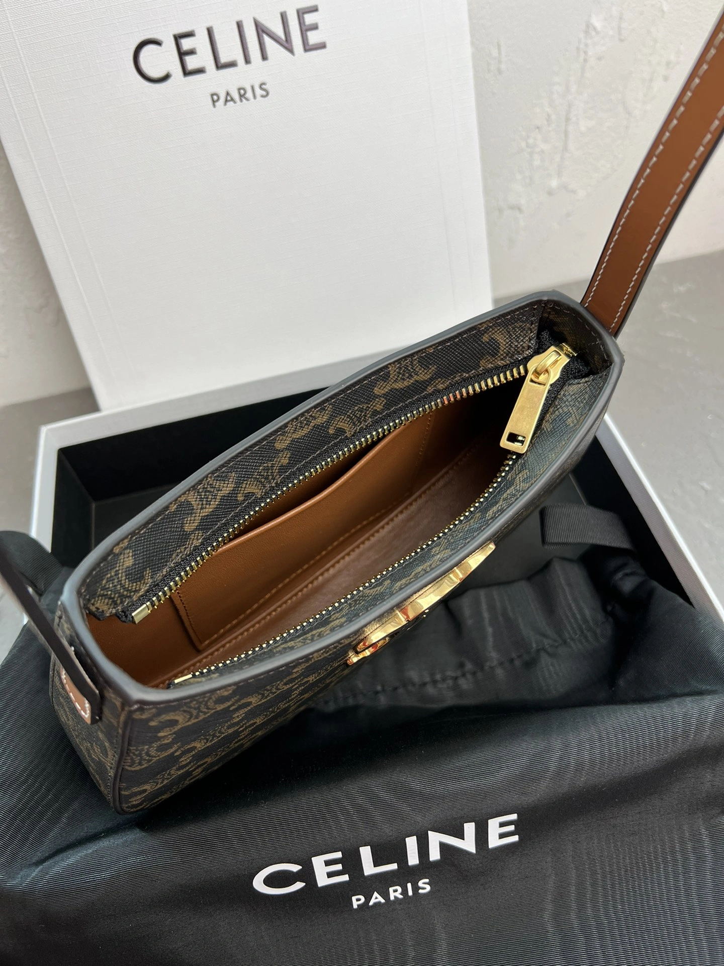 Celine Hobo Bags DailyWear 73732