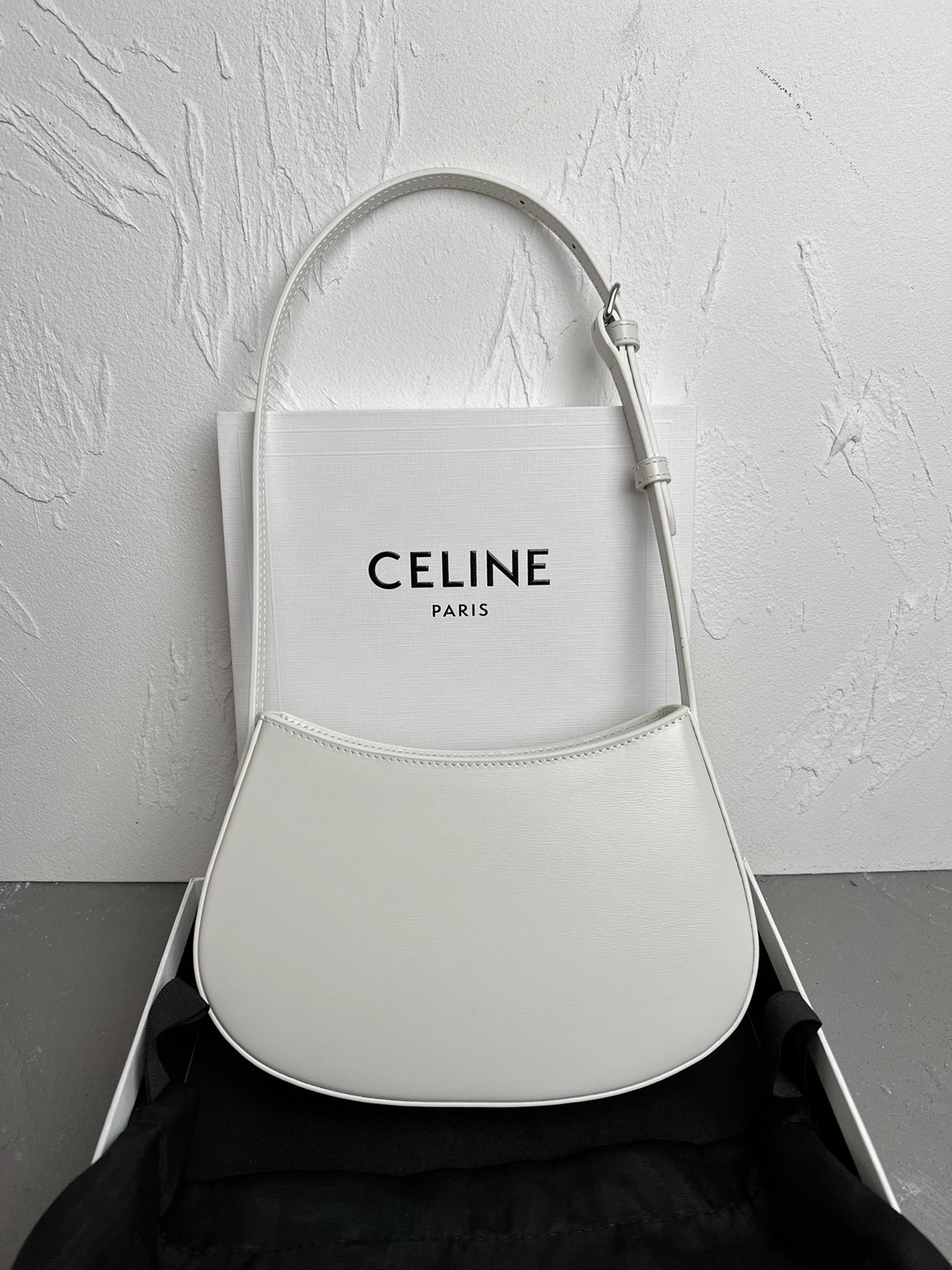 Celine Hobo Bags Sustainable 73690