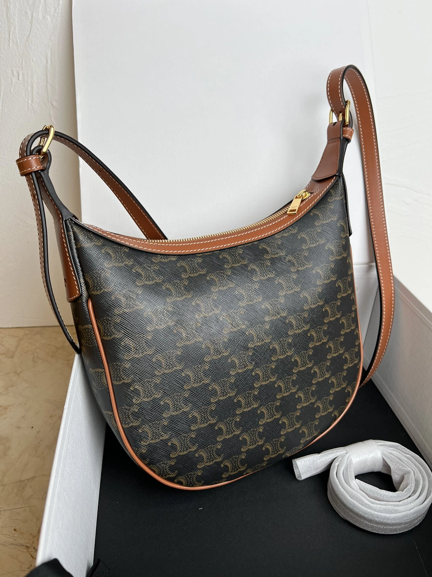 Attractive Celine Hobo Bags 71818