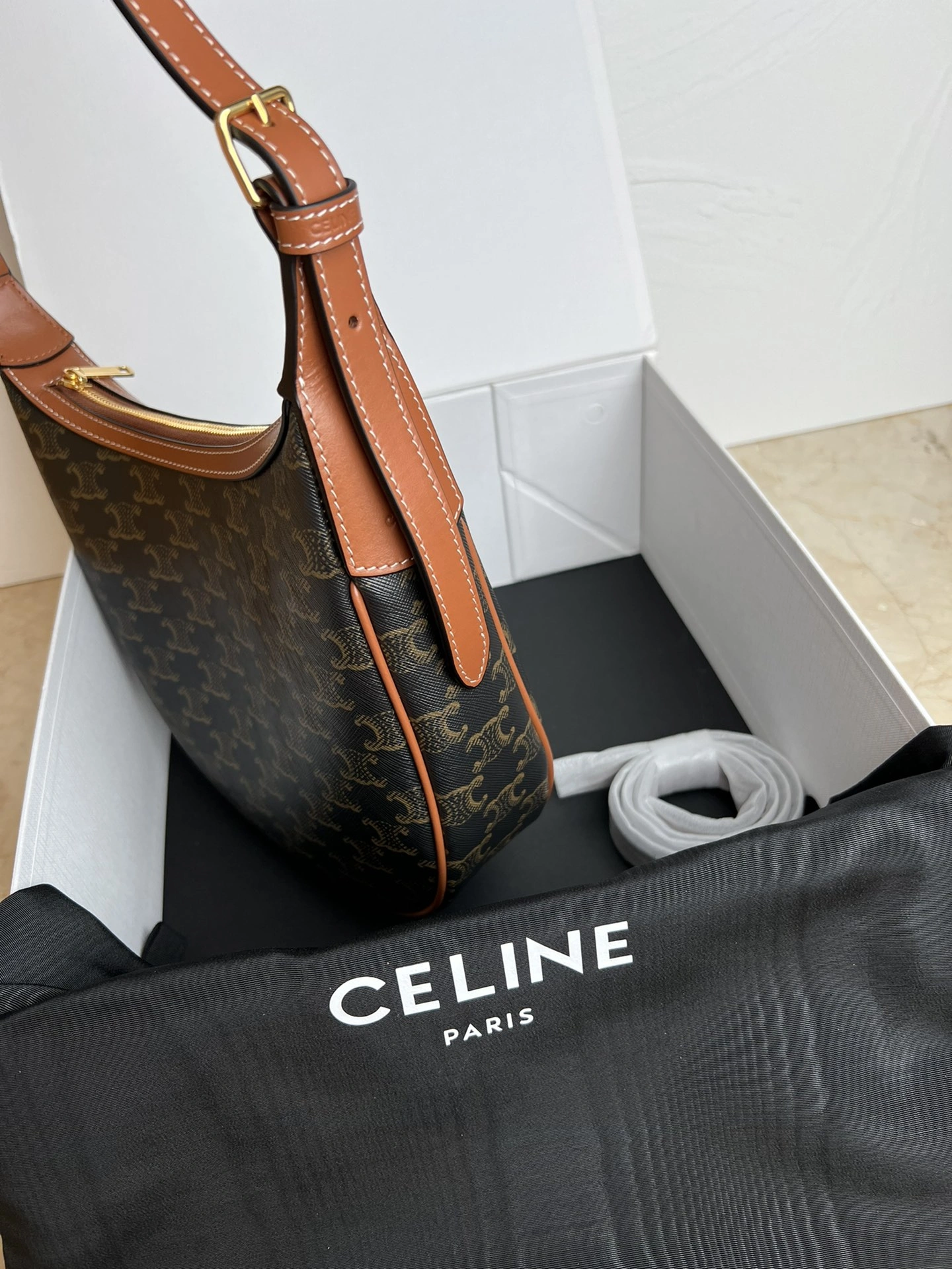 Attractive Celine Hobo Bags 71818