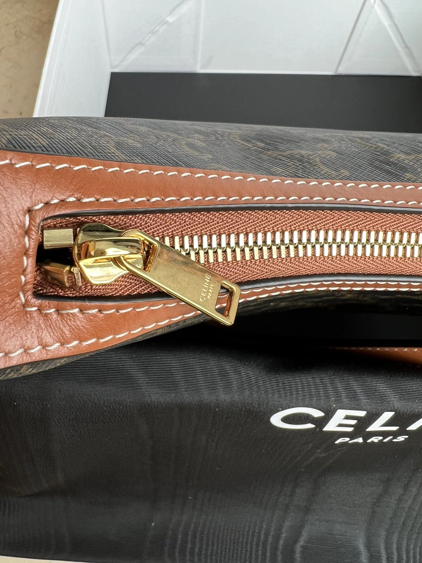 Attractive Celine Hobo Bags 71818