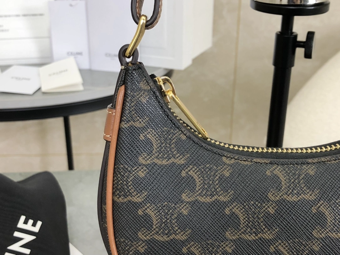 Comfortable Celine Hobo Bags 94637
