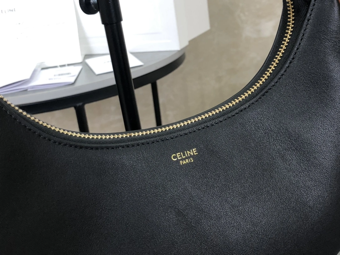 Effortless Celine Hobo Bags 94629