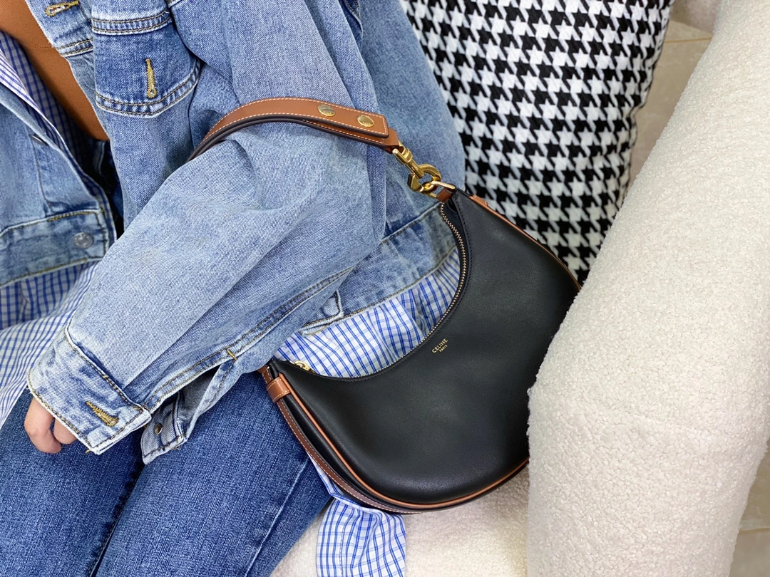 Effortless Celine Hobo Bags 94629