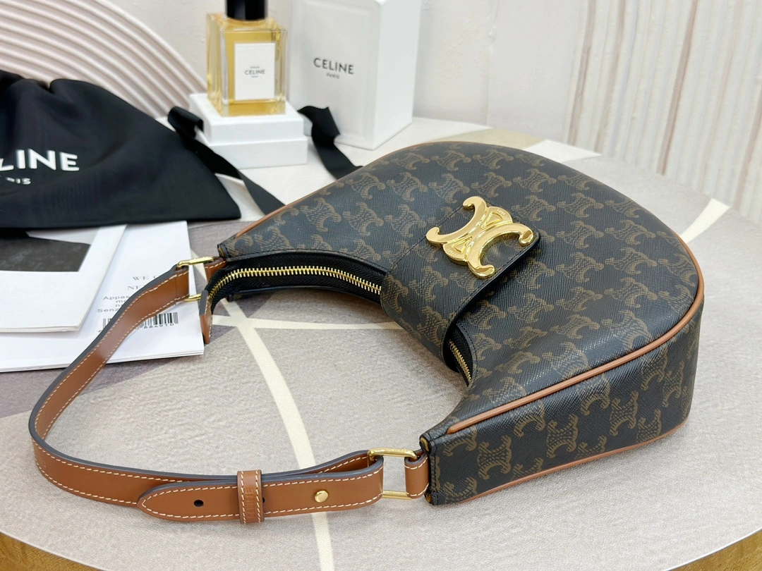 Celine Hobo Bags Youthful 94622