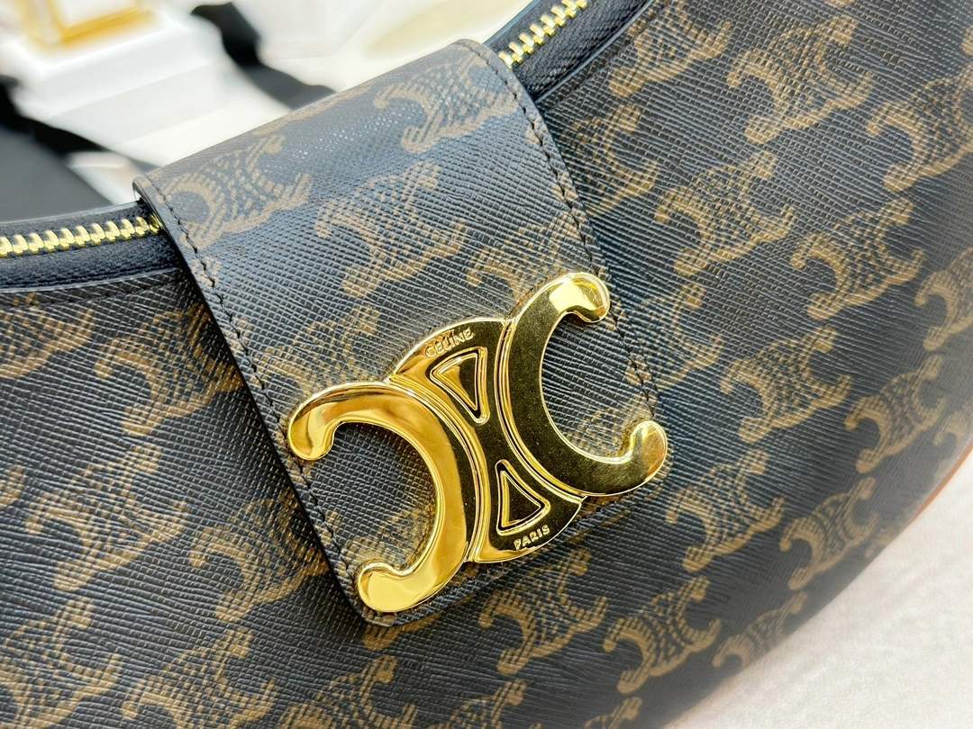 Celine Hobo Bags Youthful 94622
