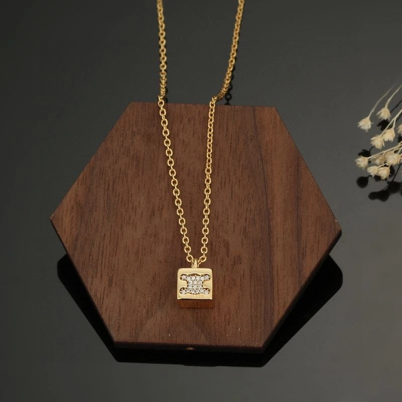 Celine Necklaces Affordable 218641