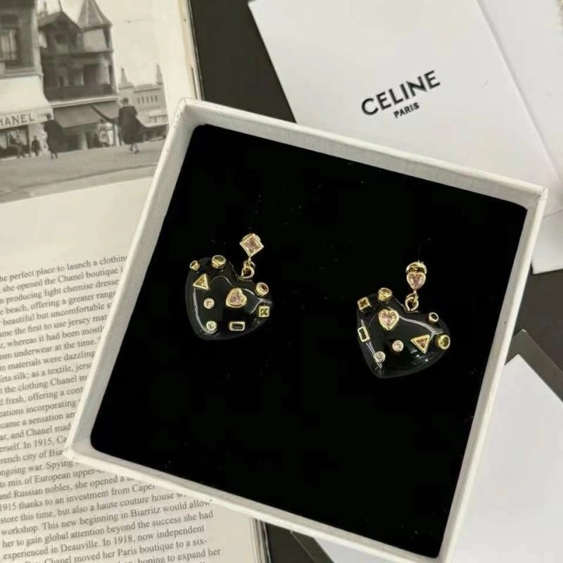 Snug Celine Necklaces 218531