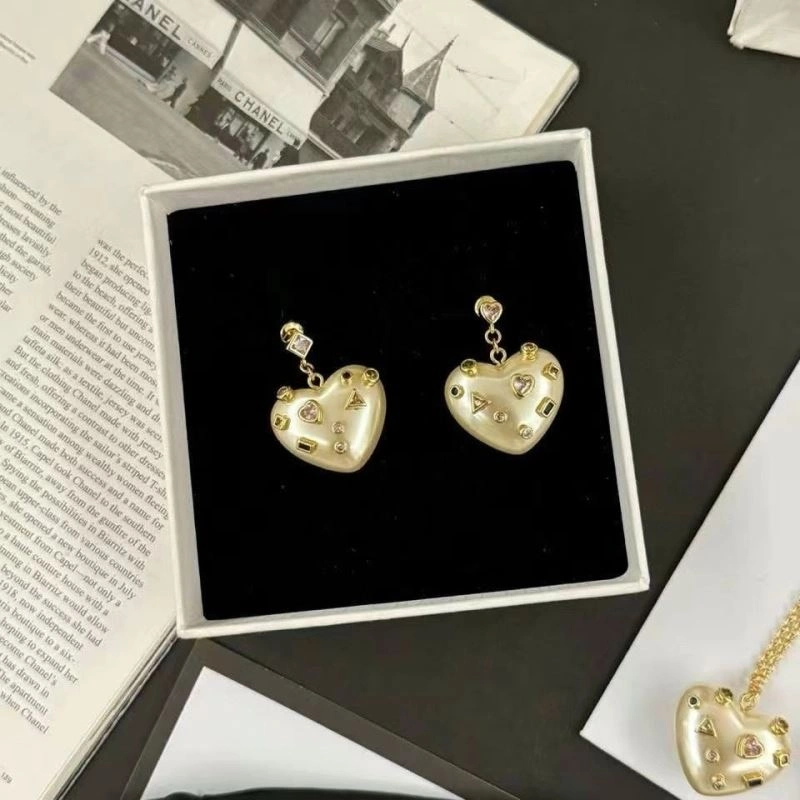 Snug Celine Necklaces 218531