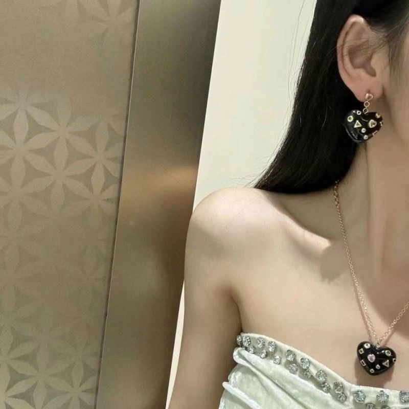 Snug Celine Necklaces 218531