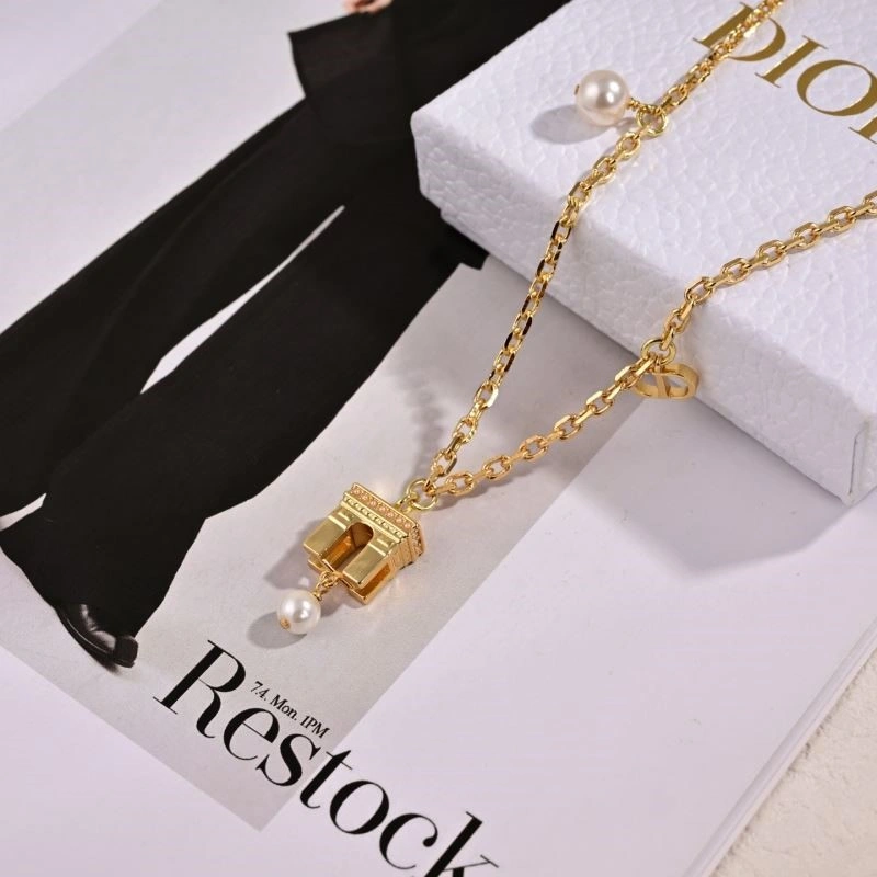 Celine Necklaces Seasonal 218200