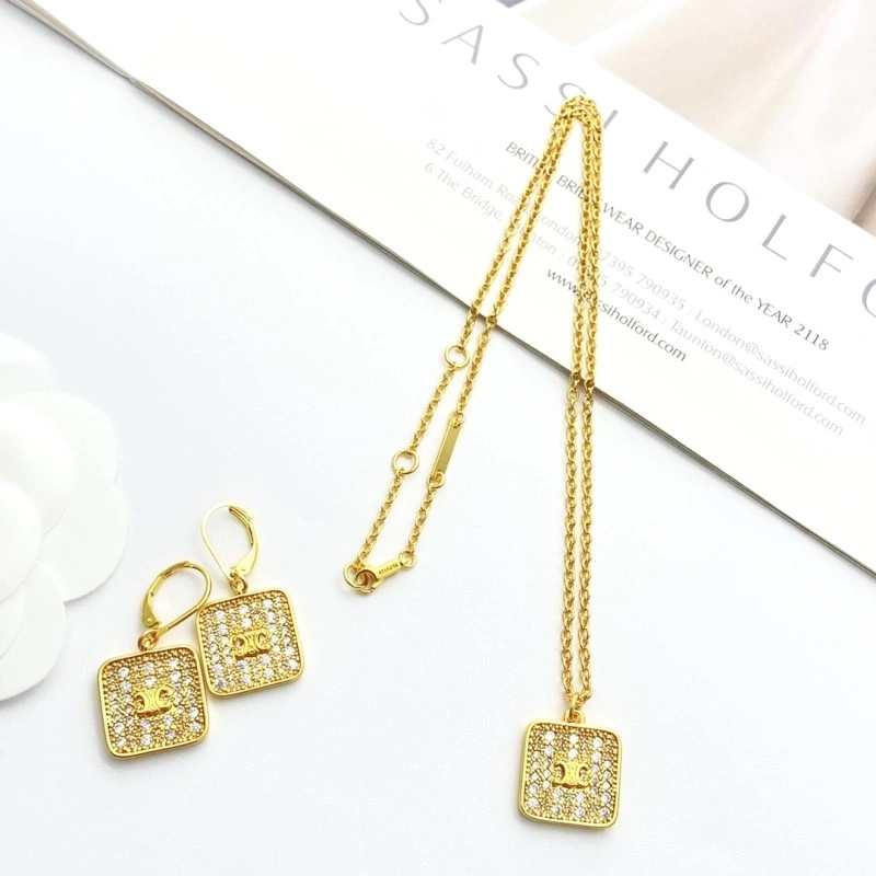 Lightweight Celine Necklaces 217968