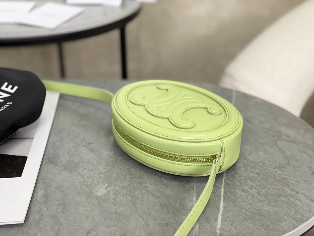 Celine Round Bags Breathable 94618