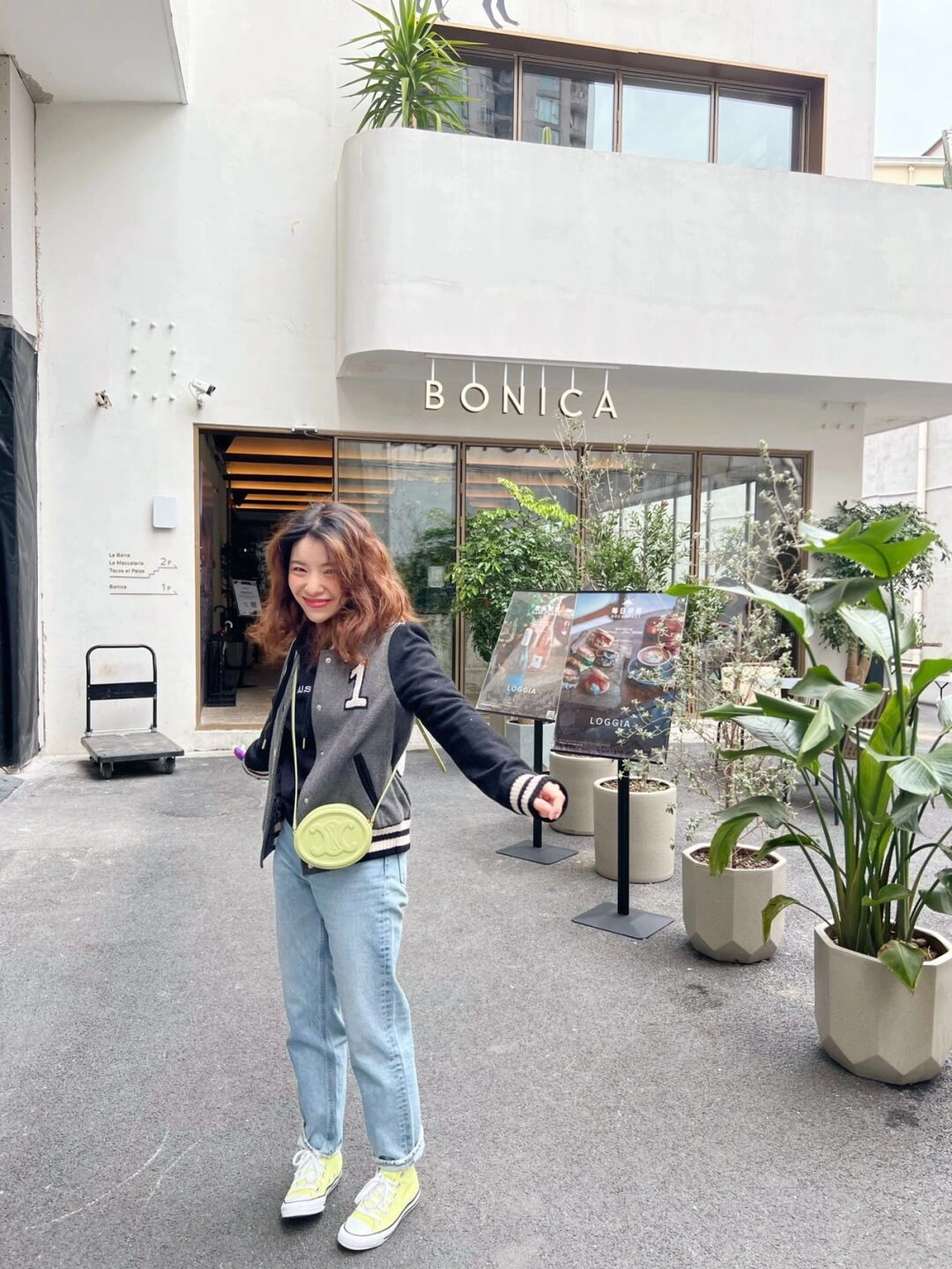 Celine Round Bags Breathable 94618