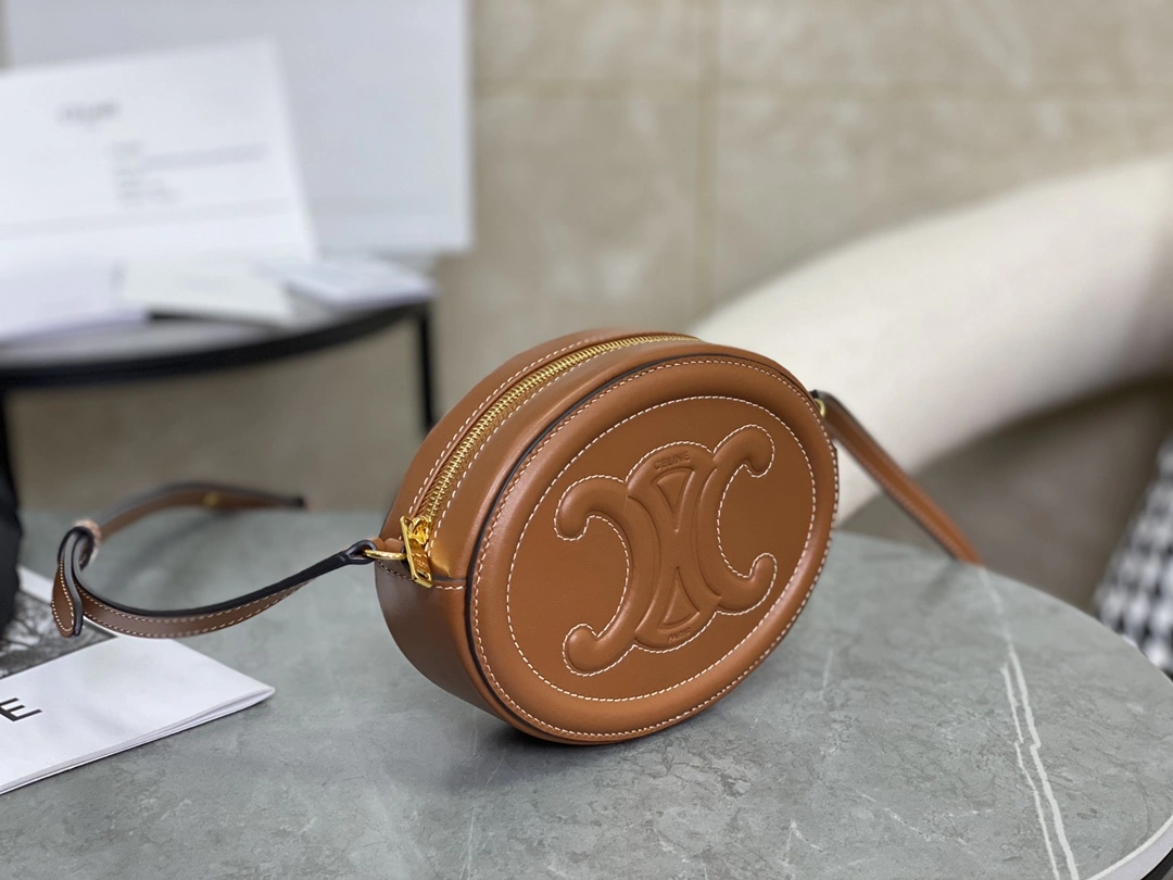 Versatile Celine Round Bags 94600