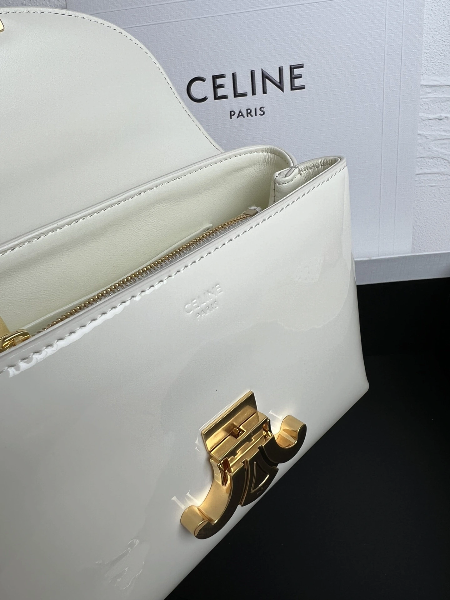 Celine Satchel Bags Sleek 67026