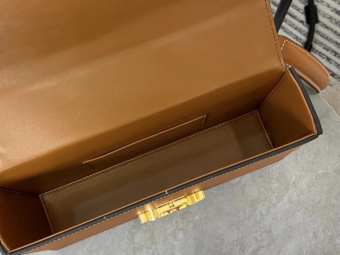 Chic Celine Satchel Bags 94602