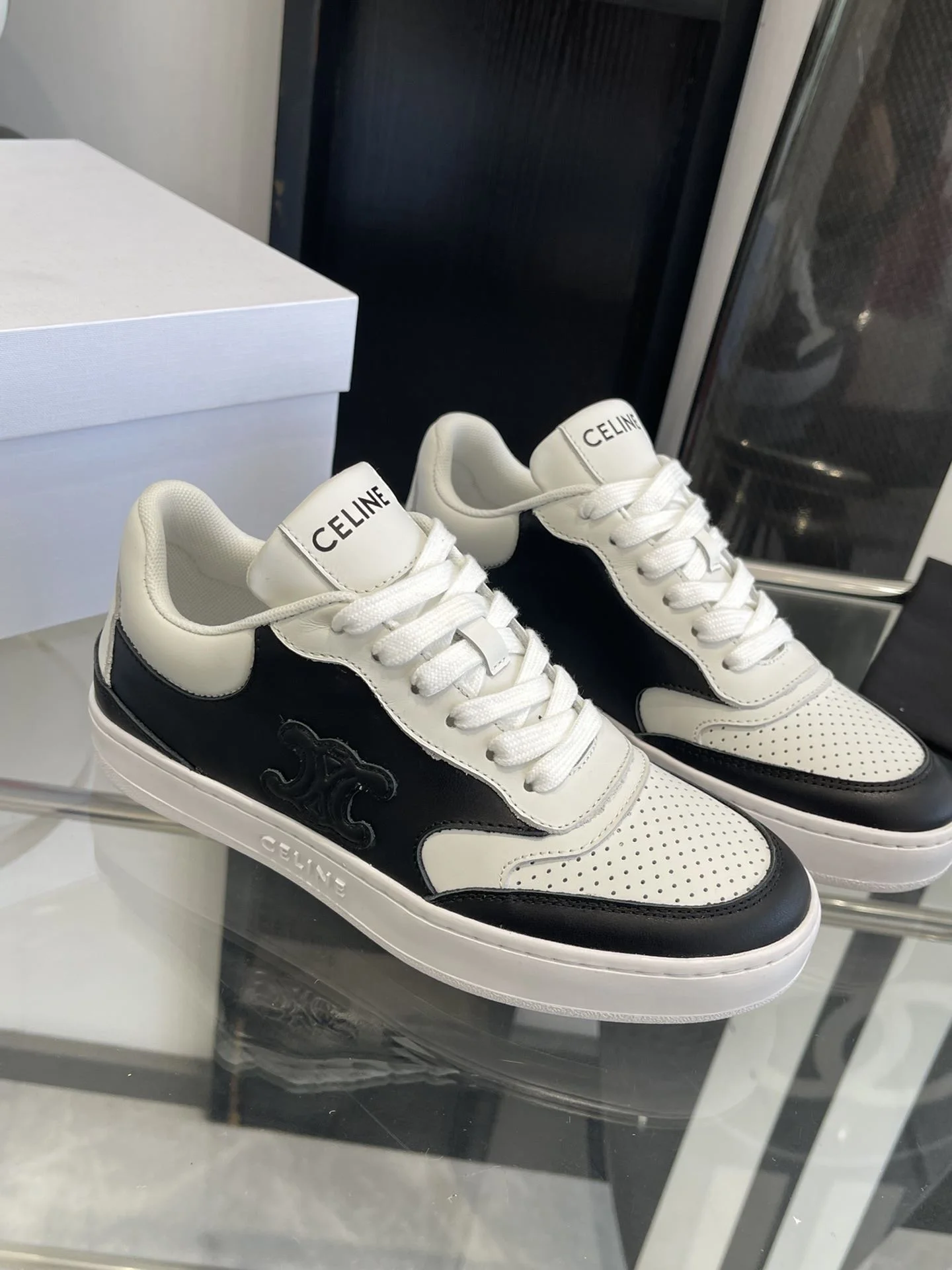 Celine Shoes TechFriendly 8210
