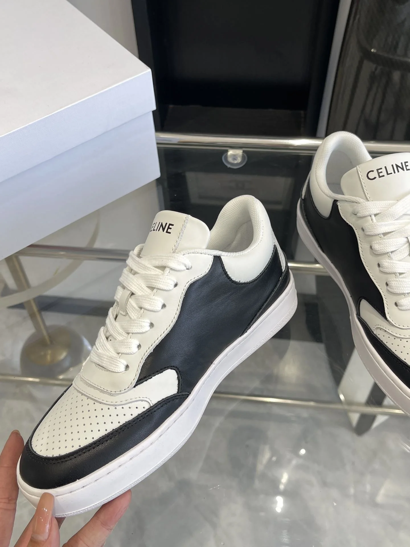 Celine Shoes TechFriendly 8210