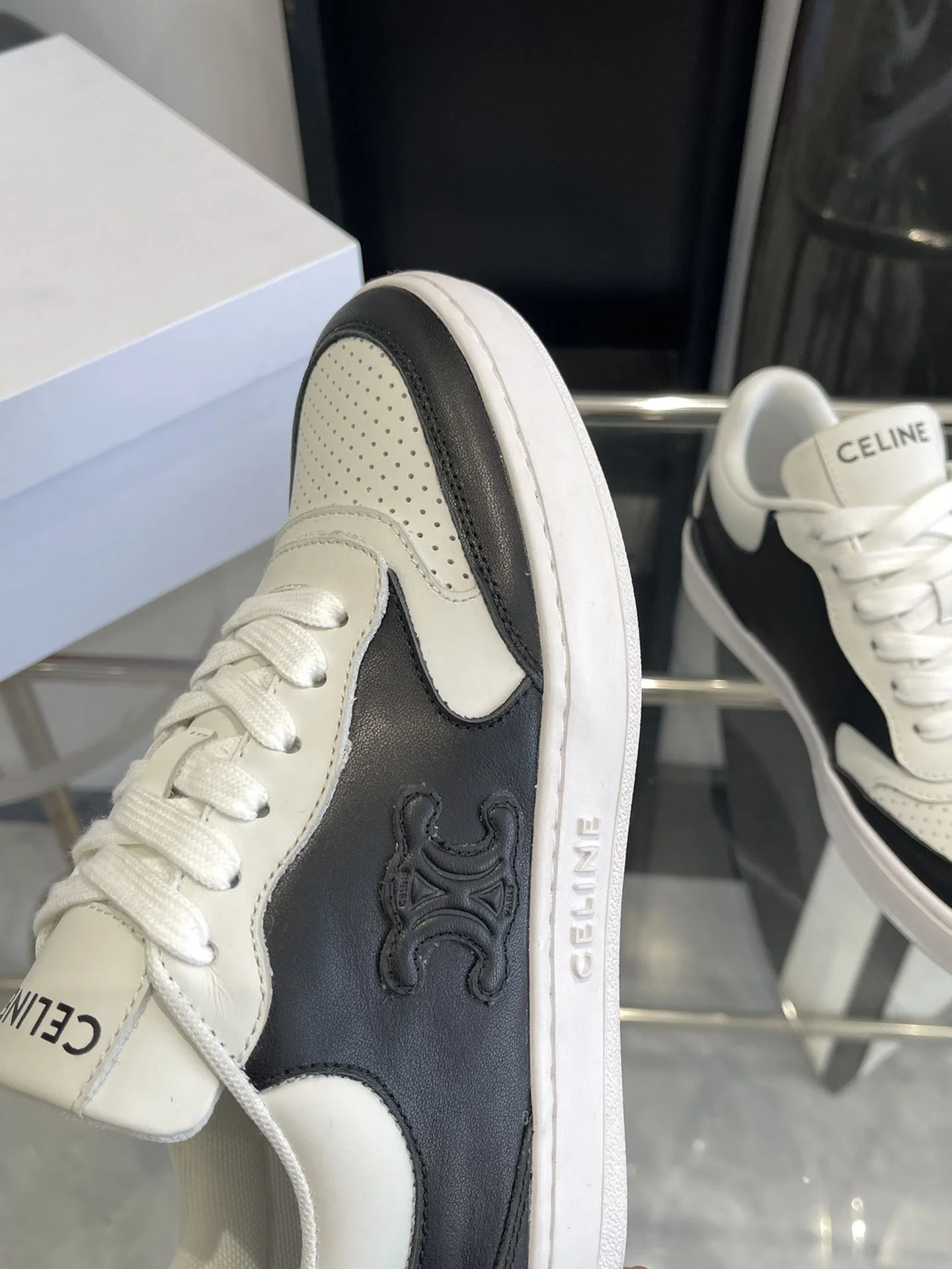 Celine Shoes TechFriendly 8210