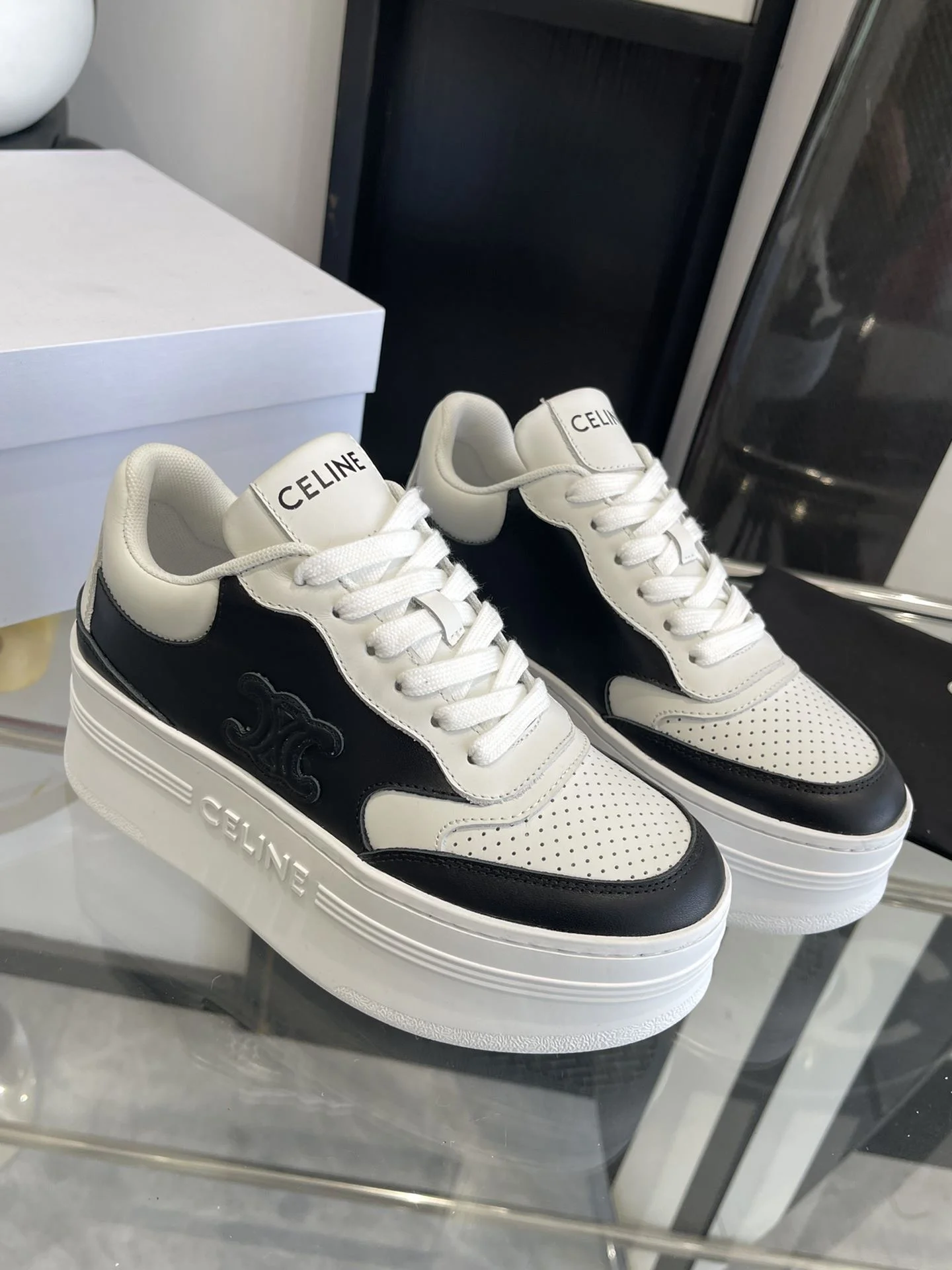 Celine Shoes Minimalist 8197