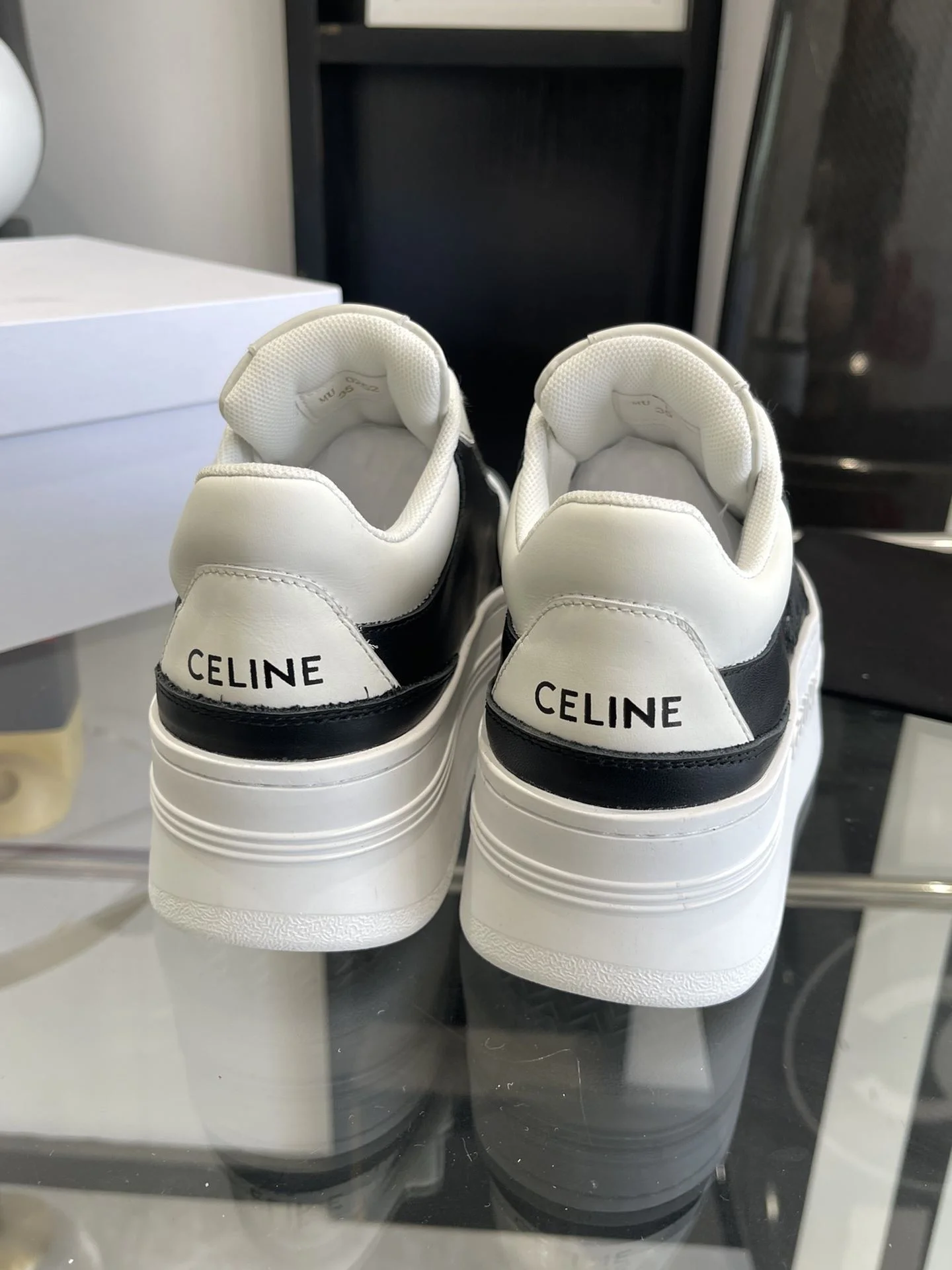 Celine Shoes Minimalist 8197