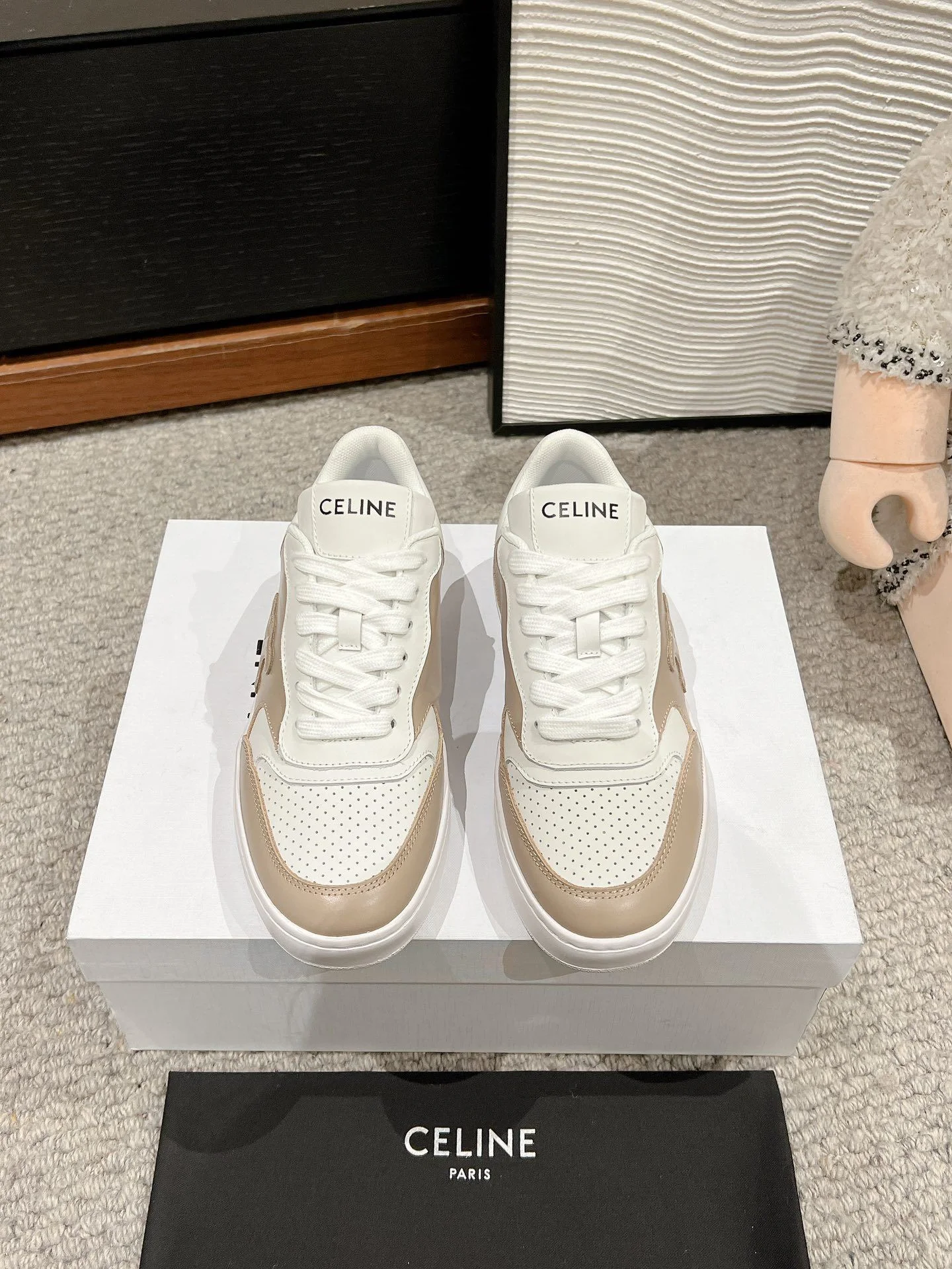 Efficient Celine Shoes 6576
