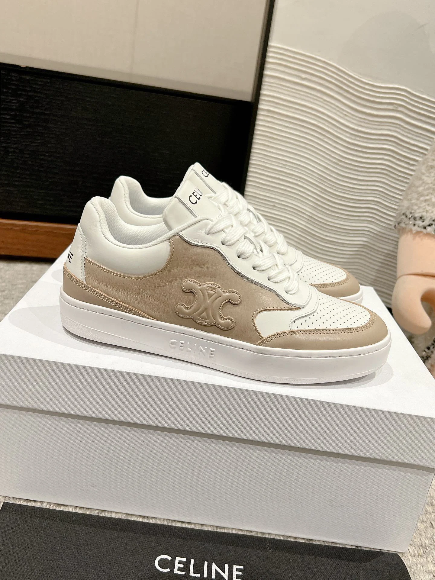 Efficient Celine Shoes 6576