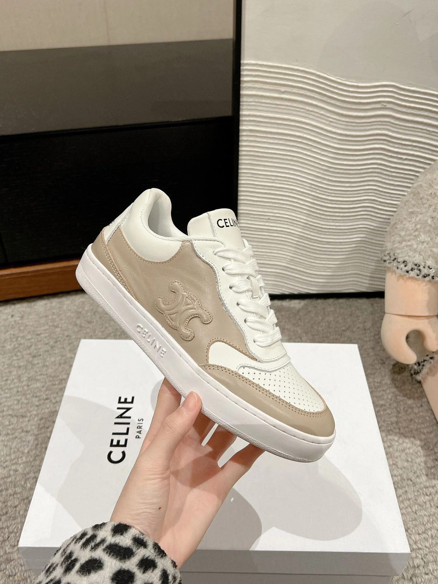 Efficient Celine Shoes 6576