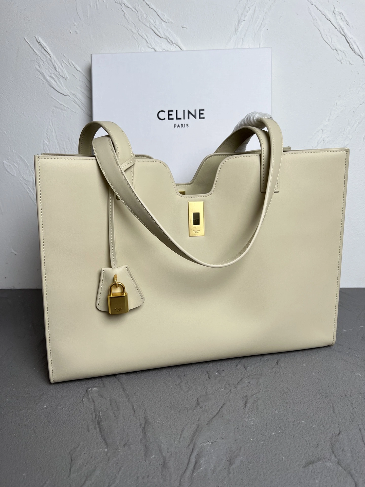 Celine Shopping Bags Bold 78438