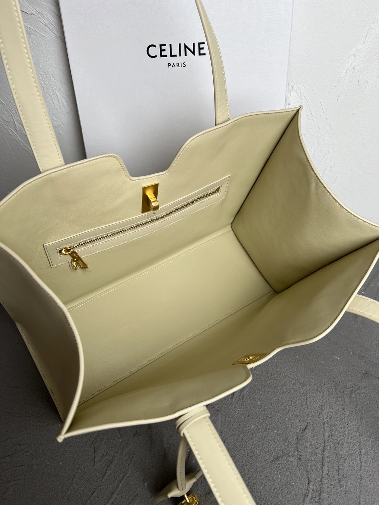 Celine Shopping Bags Bold 78438