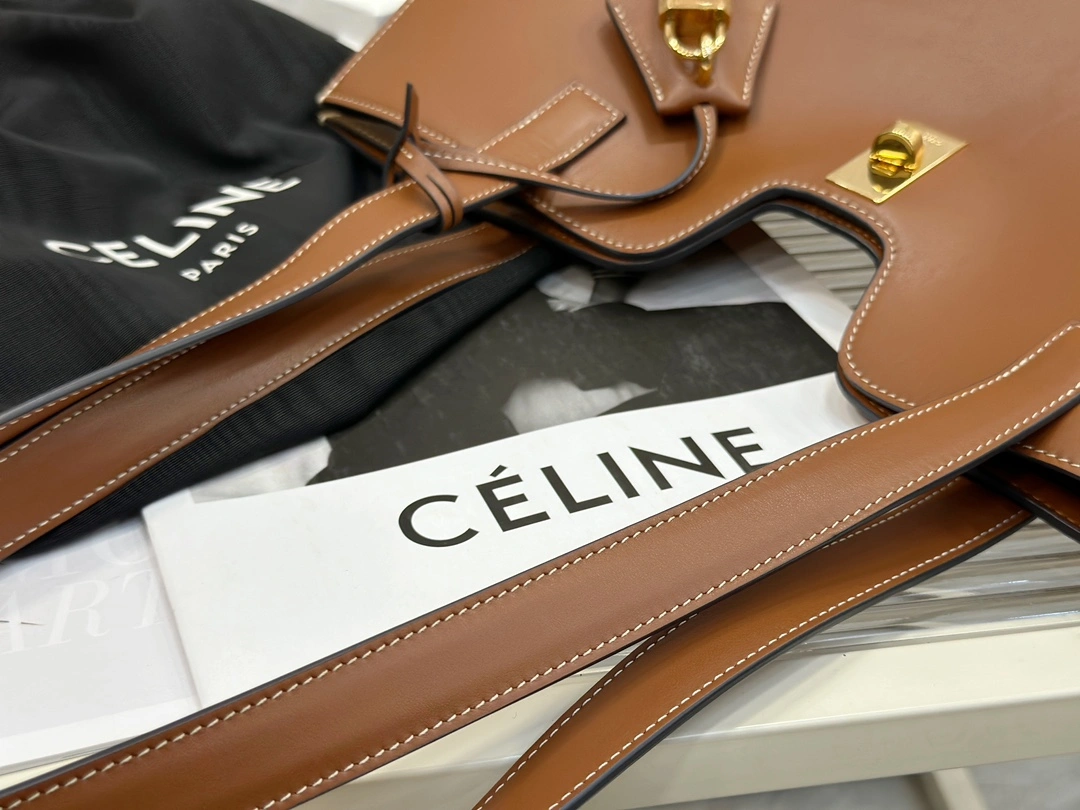 Celine Shopping Bags EyeCatching 94604