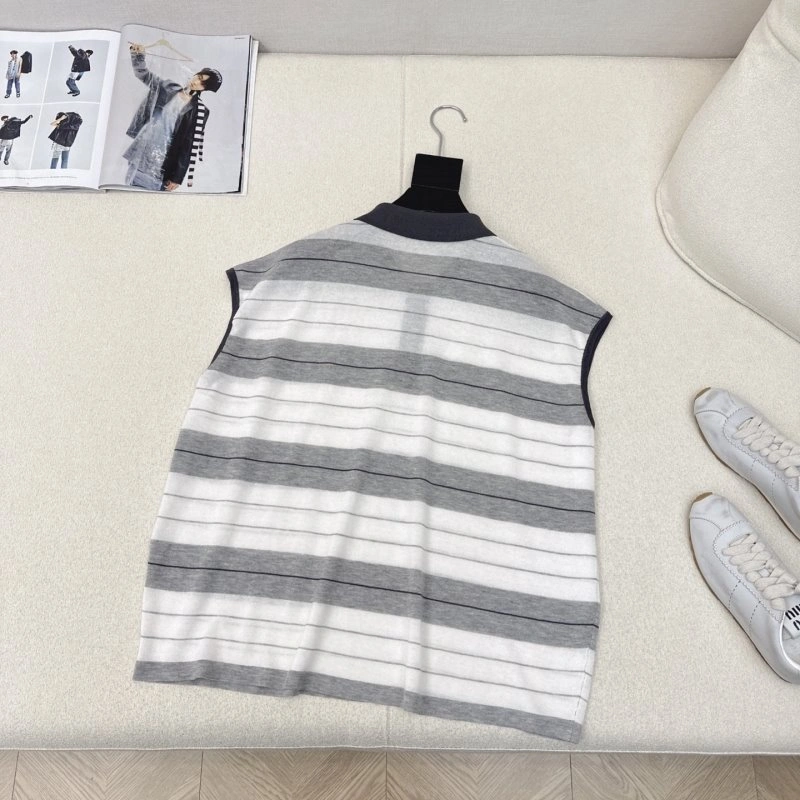 Durable Celine T-Shirts 107101