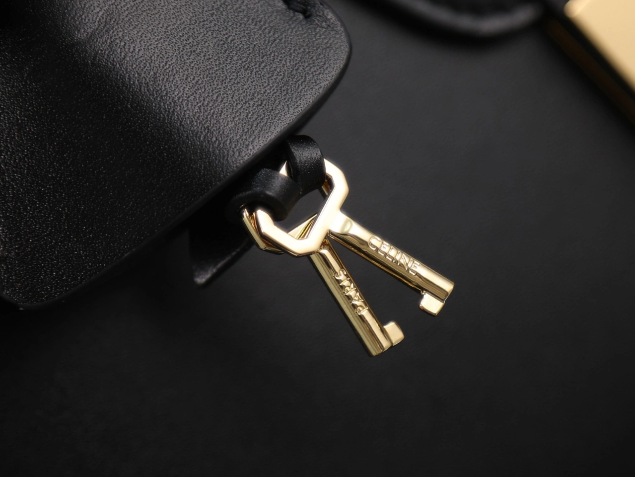 OdorResistant Celine Top Handle Bags 78446