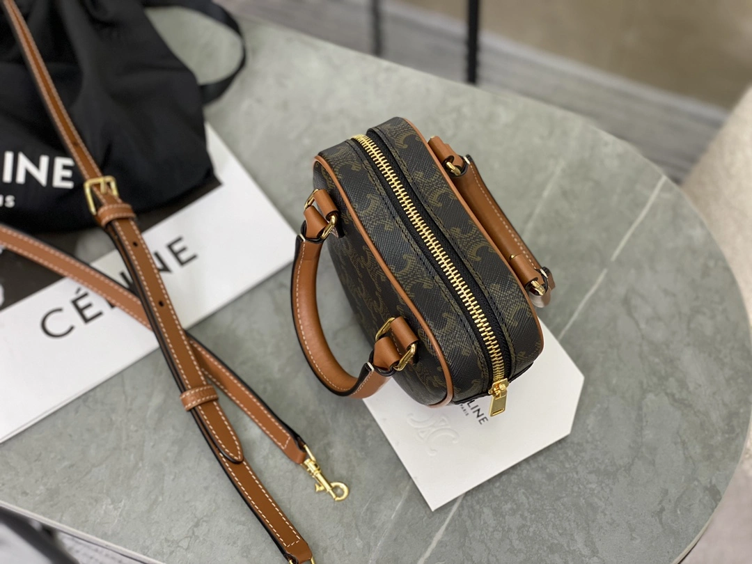 Contemporary Celine Top Handle Bags 94524