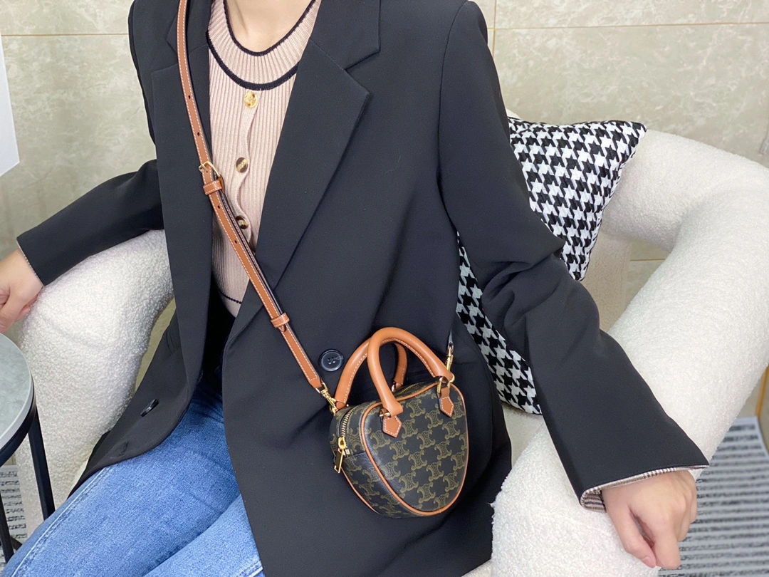 Contemporary Celine Top Handle Bags 94524