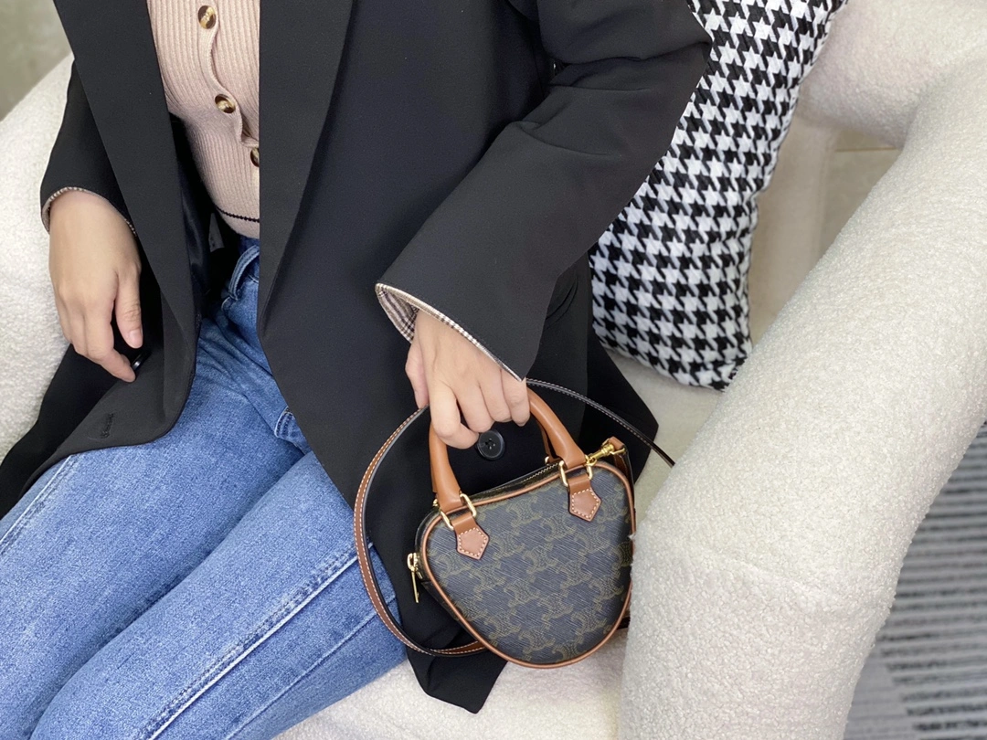 Contemporary Celine Top Handle Bags 94524