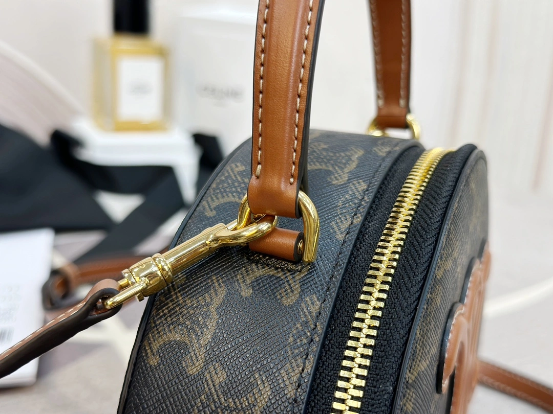 Sustainable Celine Top Handle Bags 94520