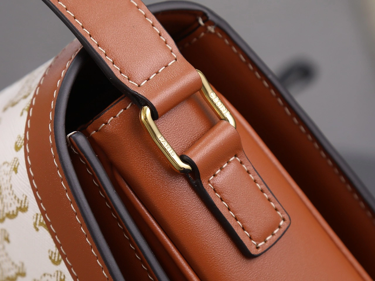 MoistureWicking Celine Triomphe Bags 78388